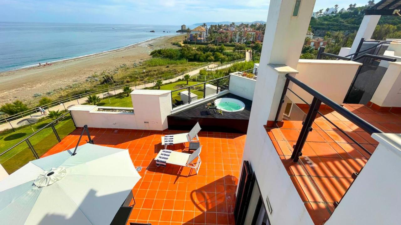 Exclusive Luxury Frontline Beach Penthouse Casares Del Mar - Estepona Exterior foto