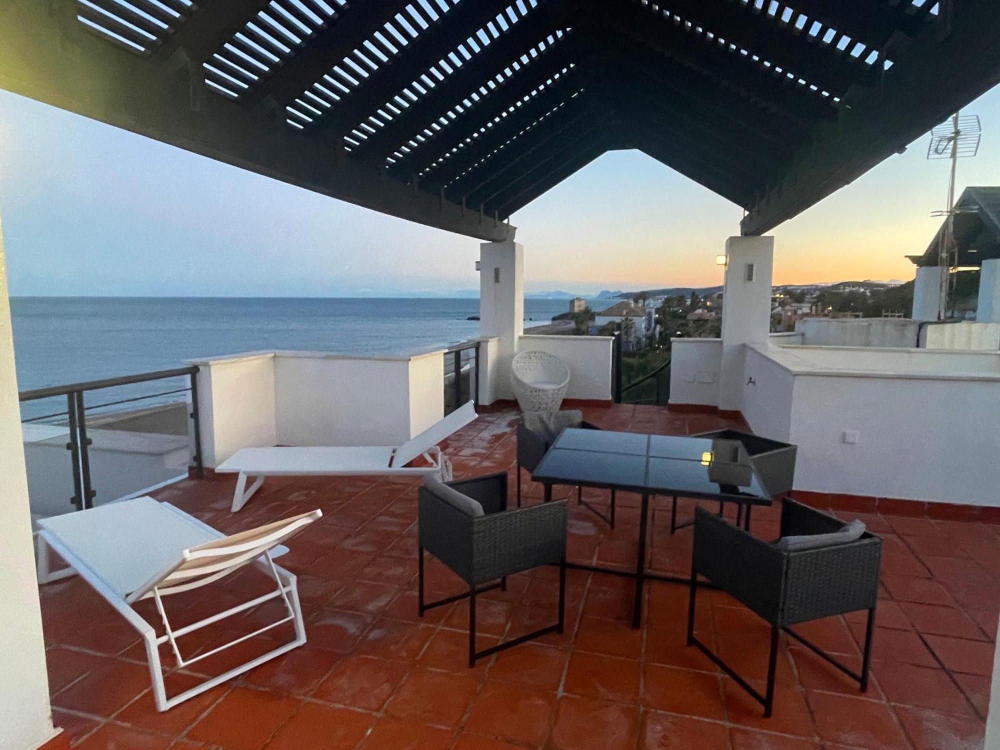 Exclusive Luxury Frontline Beach Penthouse Casares Del Mar - Estepona Exterior foto